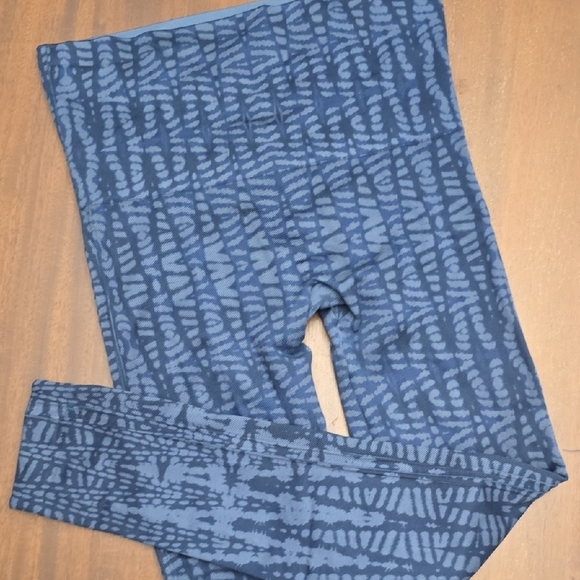 SPANX Pants - SPANX tights Navy Blue Pattern Sz‎ M WIDE BAND HIGH WAISTED